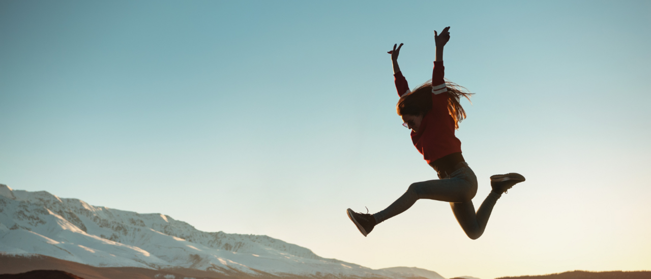 The Best Vitamins and Supplements to Boost Energy (Naturally) background image