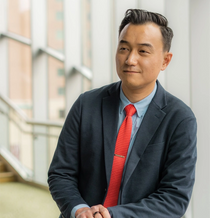 Headshot of Dr. John Kim